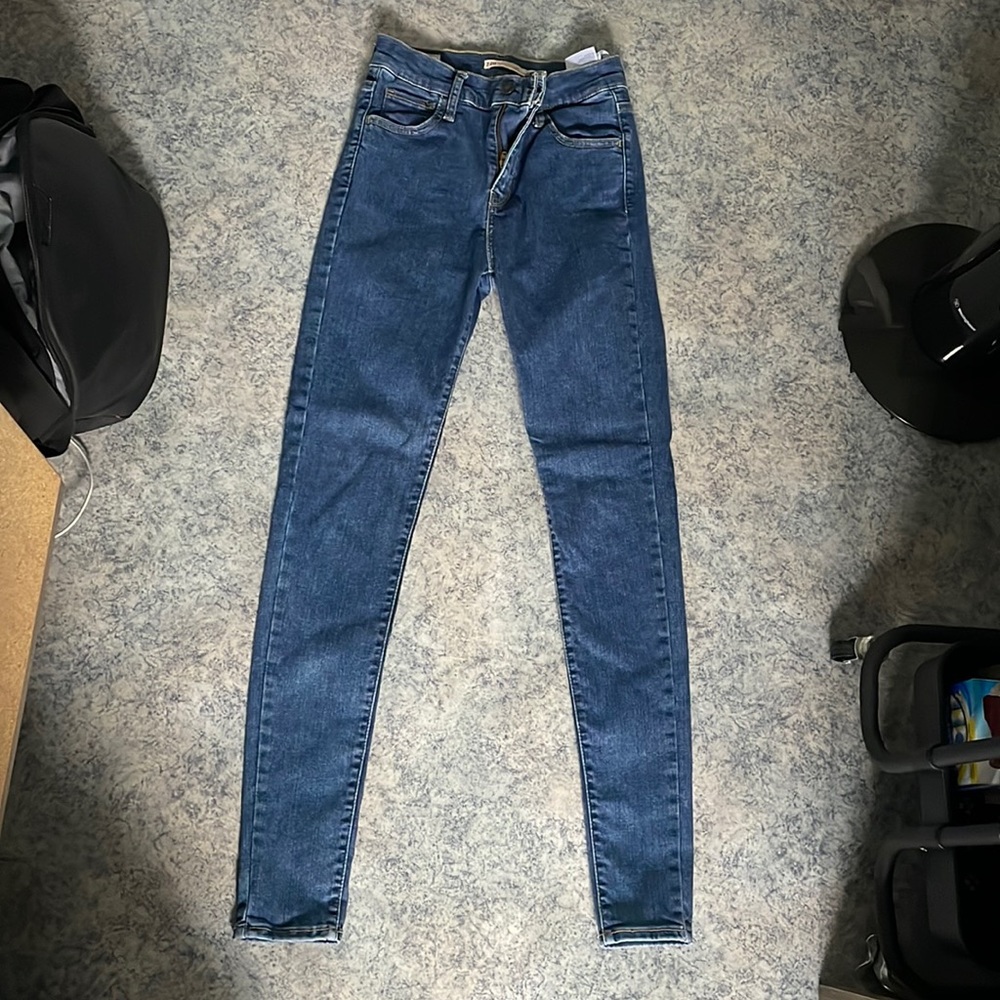 BUY 1 ITEM, GET 1 FREE - Levis High Rise Super Skinny